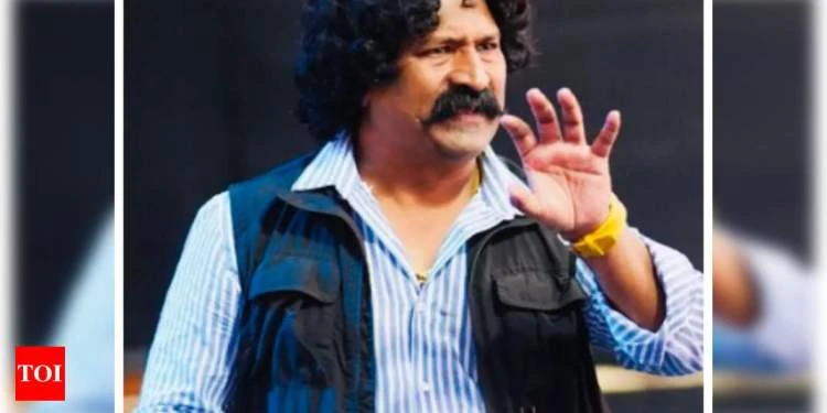 Pravin Tarde alerts fans as his Facebook account gets hacked! | Marathi Movie News